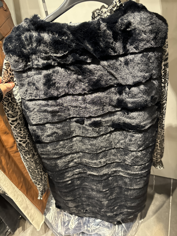  fourrure sans manches | Astra boutique 