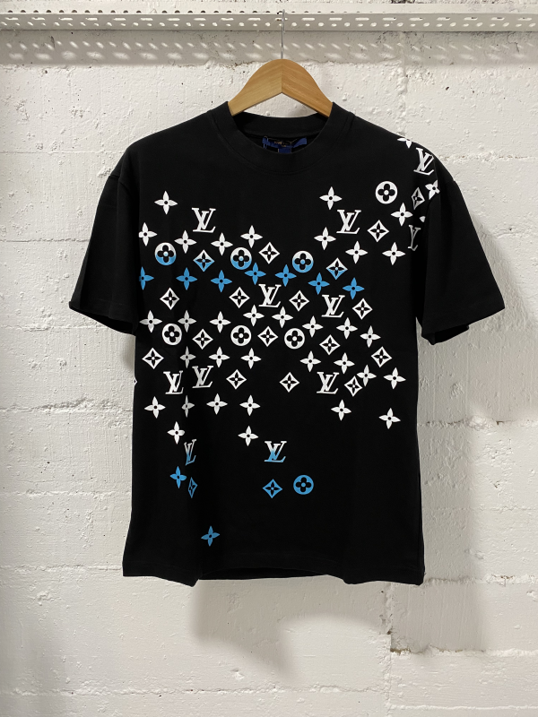 Louis Vuitton T-Shirt Black Print LV  | MASSIMOLUXURYOUTLET