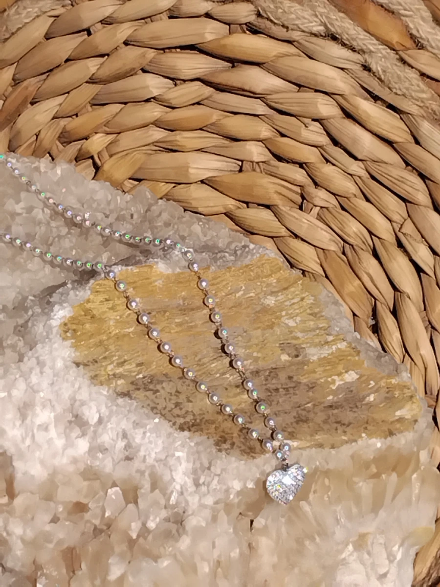 Collier perles coeur | La maison des robes 