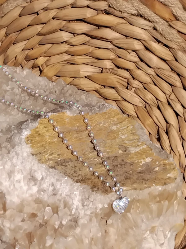 Collier perles coeur | La maison des robes 