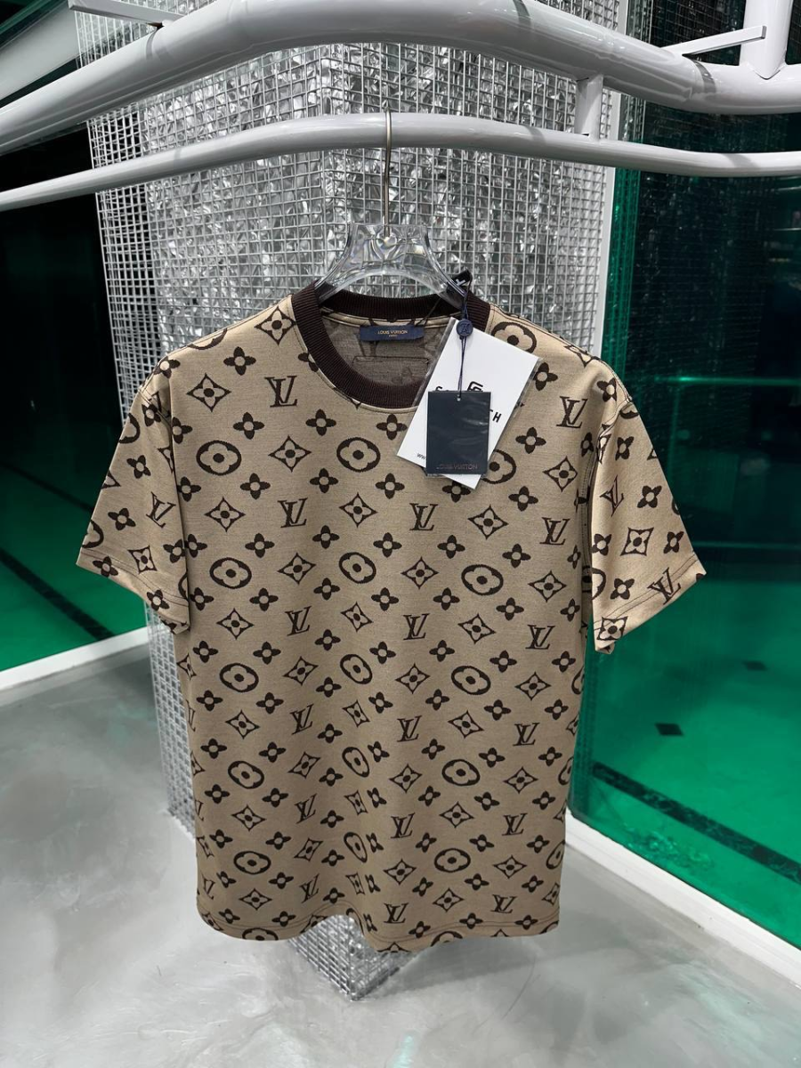 Louis Vuitton T-Shirt Brown LV Black | 
