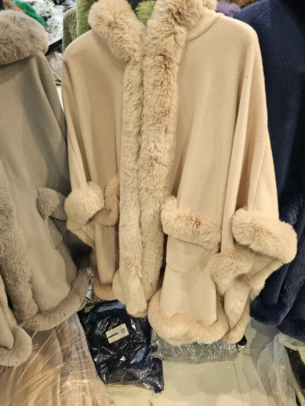 Poncho Guigui | Dresses of my World