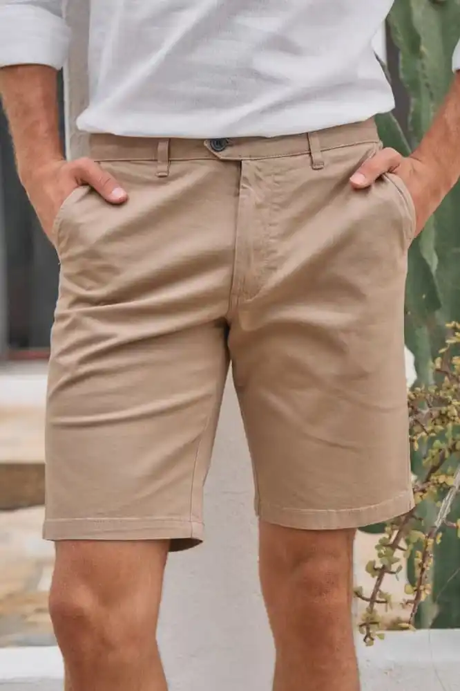 Bermuda Chino Clássico La Garrocha Camel | definne