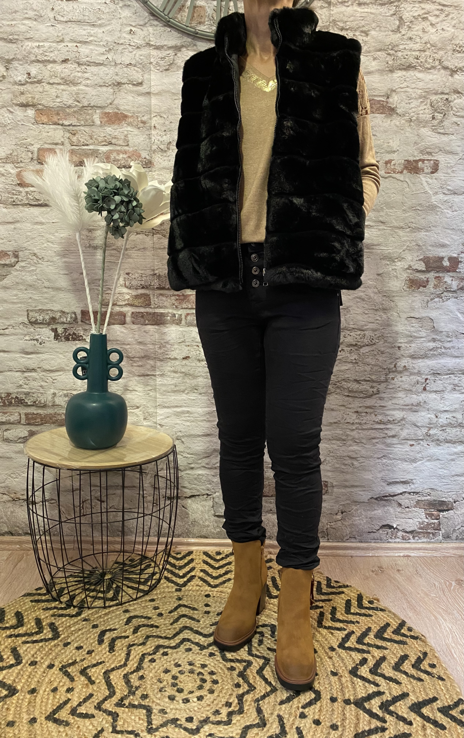 Doudoune sans manche fausse fourrure | Jus de coco 