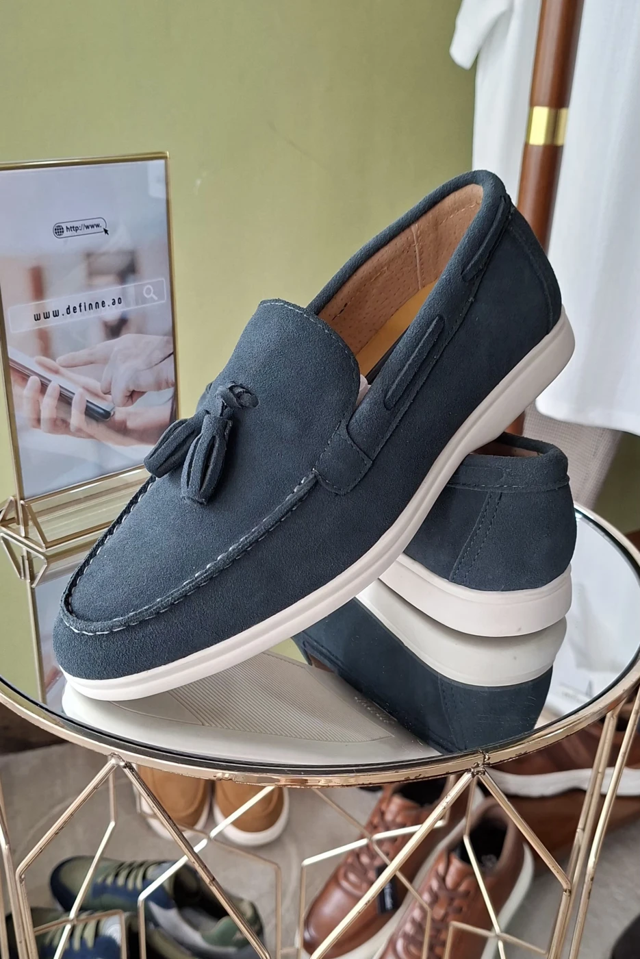 Loafer em camurça com detalhes berlote em Bleuvert Cod.917 | definne