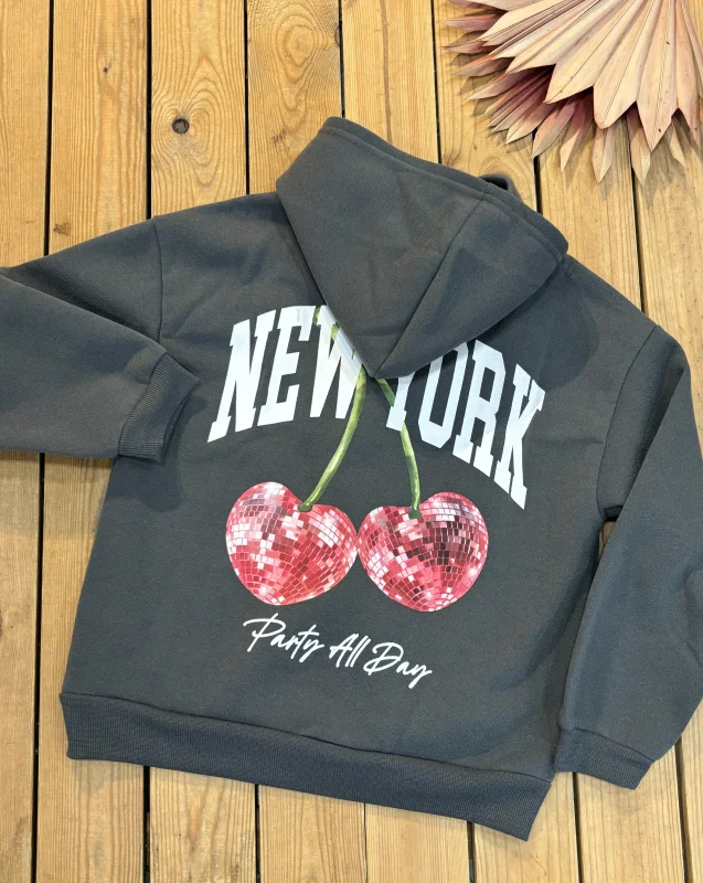 Sweat cherry party | Lena in Love 