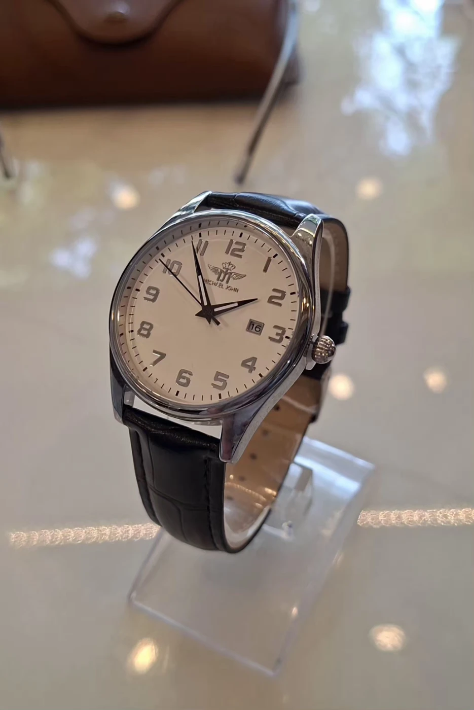 Relógio Michael Jonh Classic Leather Black & Sliver Fundo Branco Cod 2023 | Definne