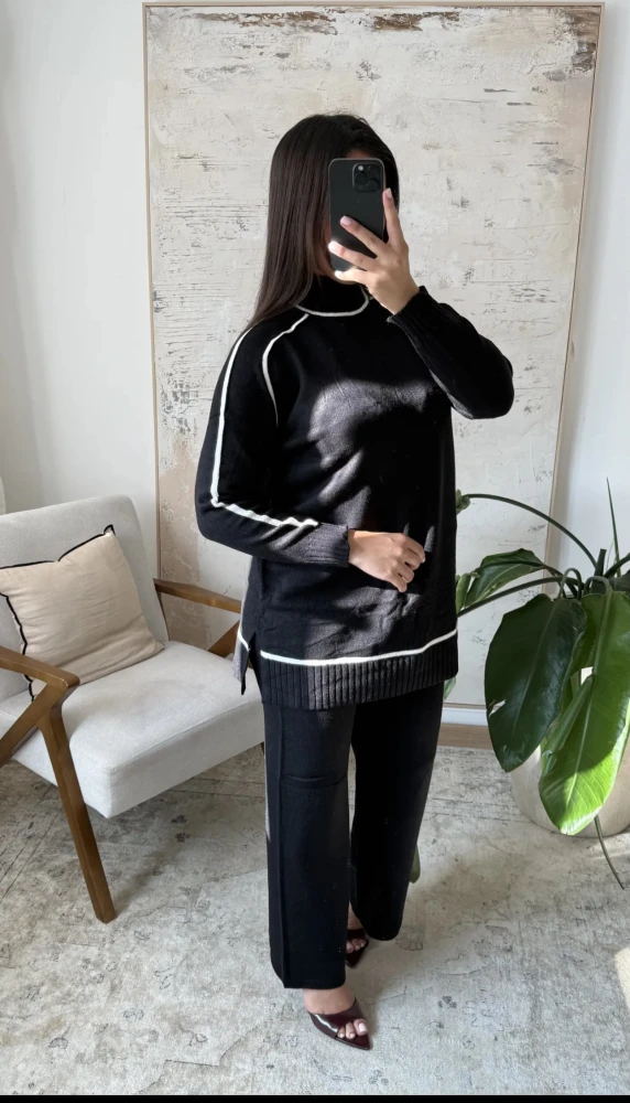 Ensemble Pull & Pantalon Noir à Liserés Blancs – Élégance Minimaliste | Jasmine créations 