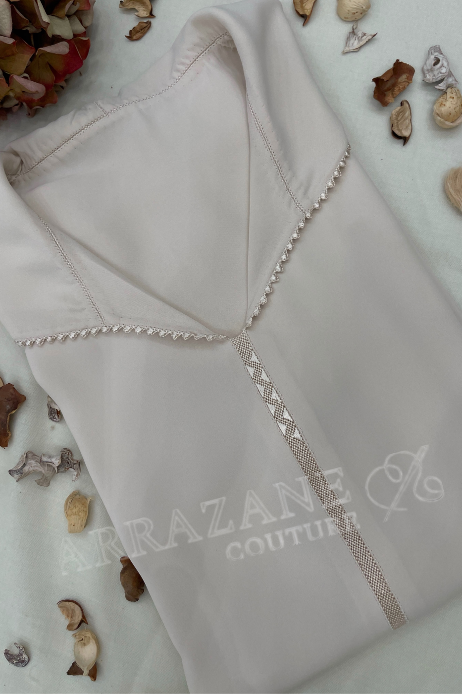 Djellaba crêpe randa beige poudre | CasaZaz