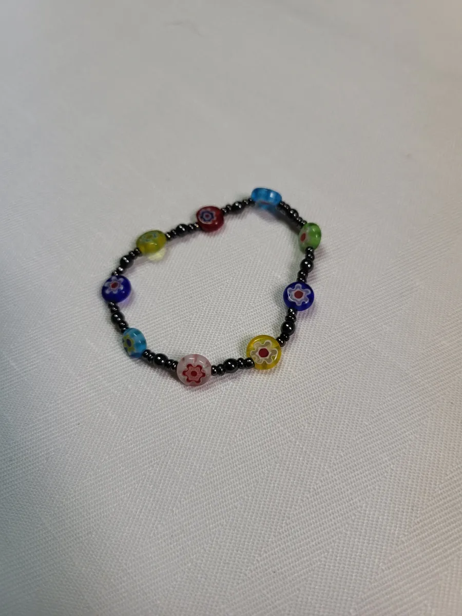 Bracelet hematite et fleur en pierre dd verre  | Ds et compagnie 