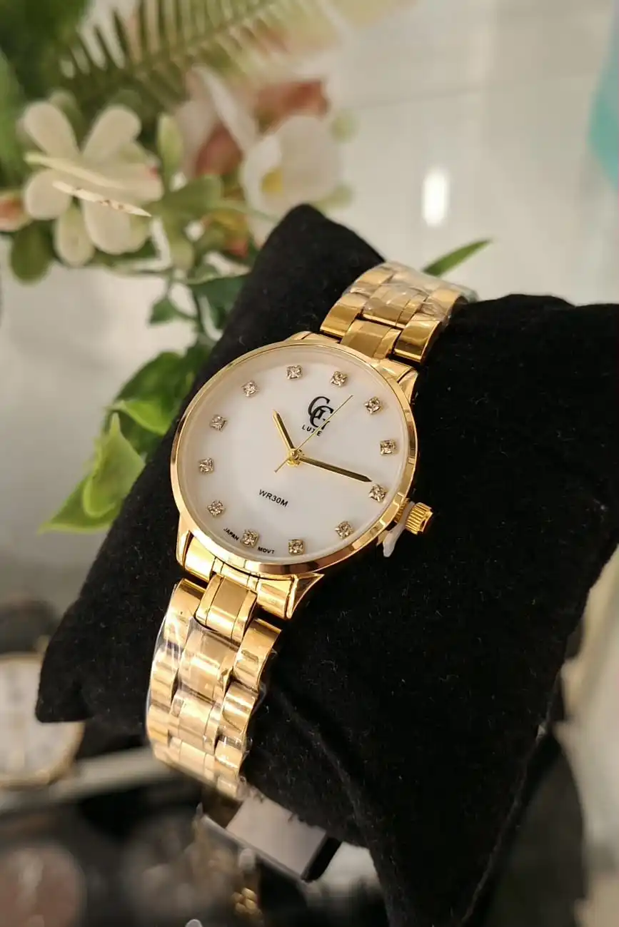 Relógio GGLux Feminino Gold fundo branco S 1813 | Definne