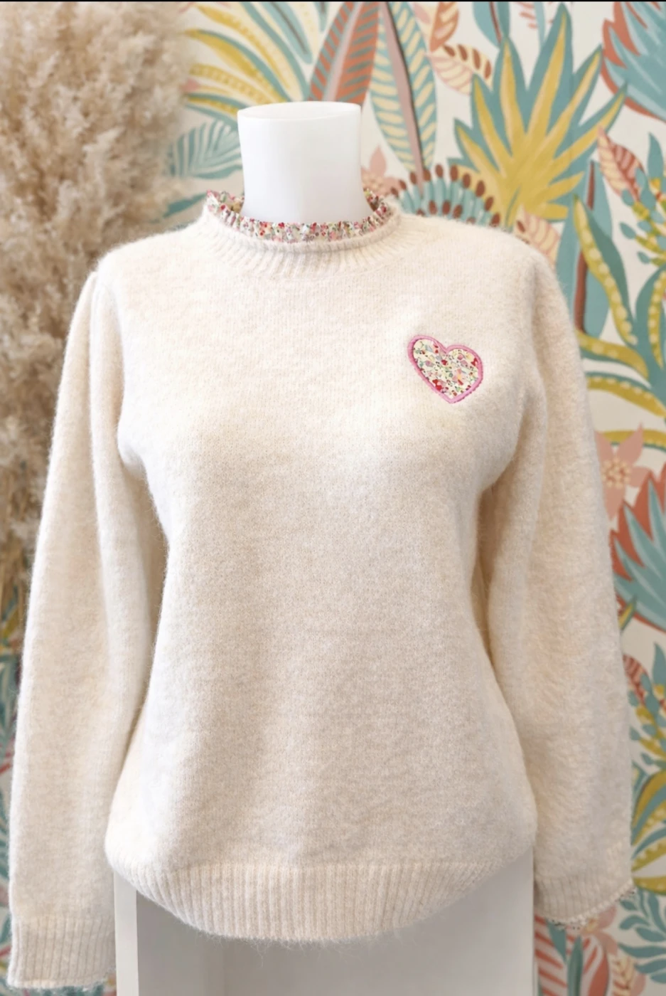 Pull coeur fleuri /  crème  | Neyla
