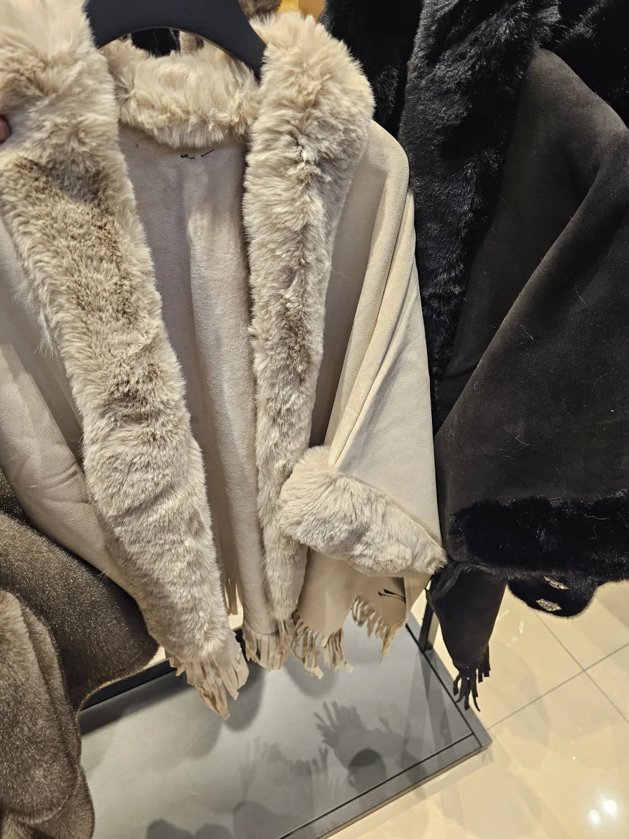 2 capes Christine  | Dresses of my World