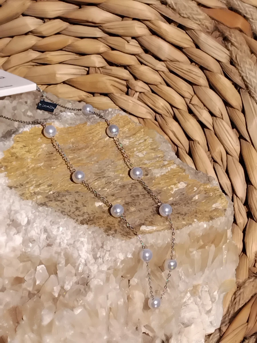 Collier de perles  | La maison des robes