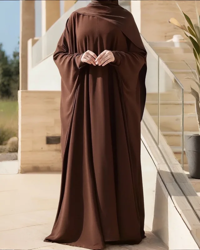 ABAYA NIDAH PREMIUM MARRON – COUPE SAOUDIENNE | AMCOSMETIK