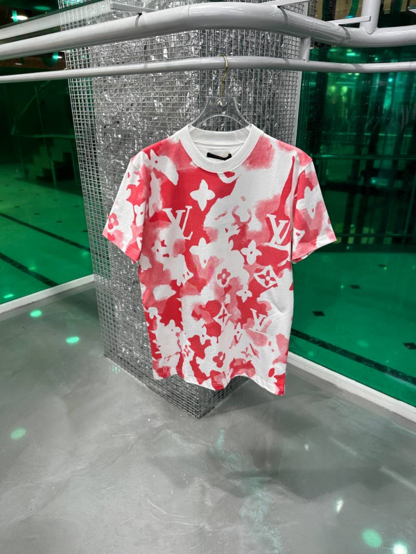 Louis Vuitton T-Shirt Red Monogram  | MASSIMOLUXURYOUTLET