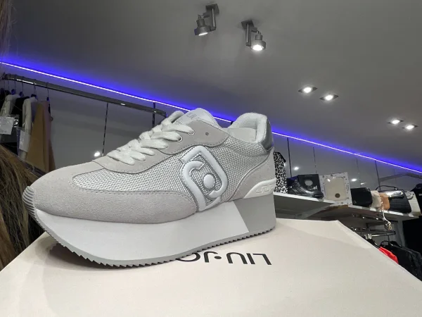 Baskey 39 | Astra boutique 
