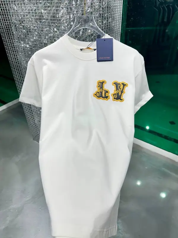 Louis Vuitton T-Shirt White LV Gold  | MASSIMOLUXURYOUTLET