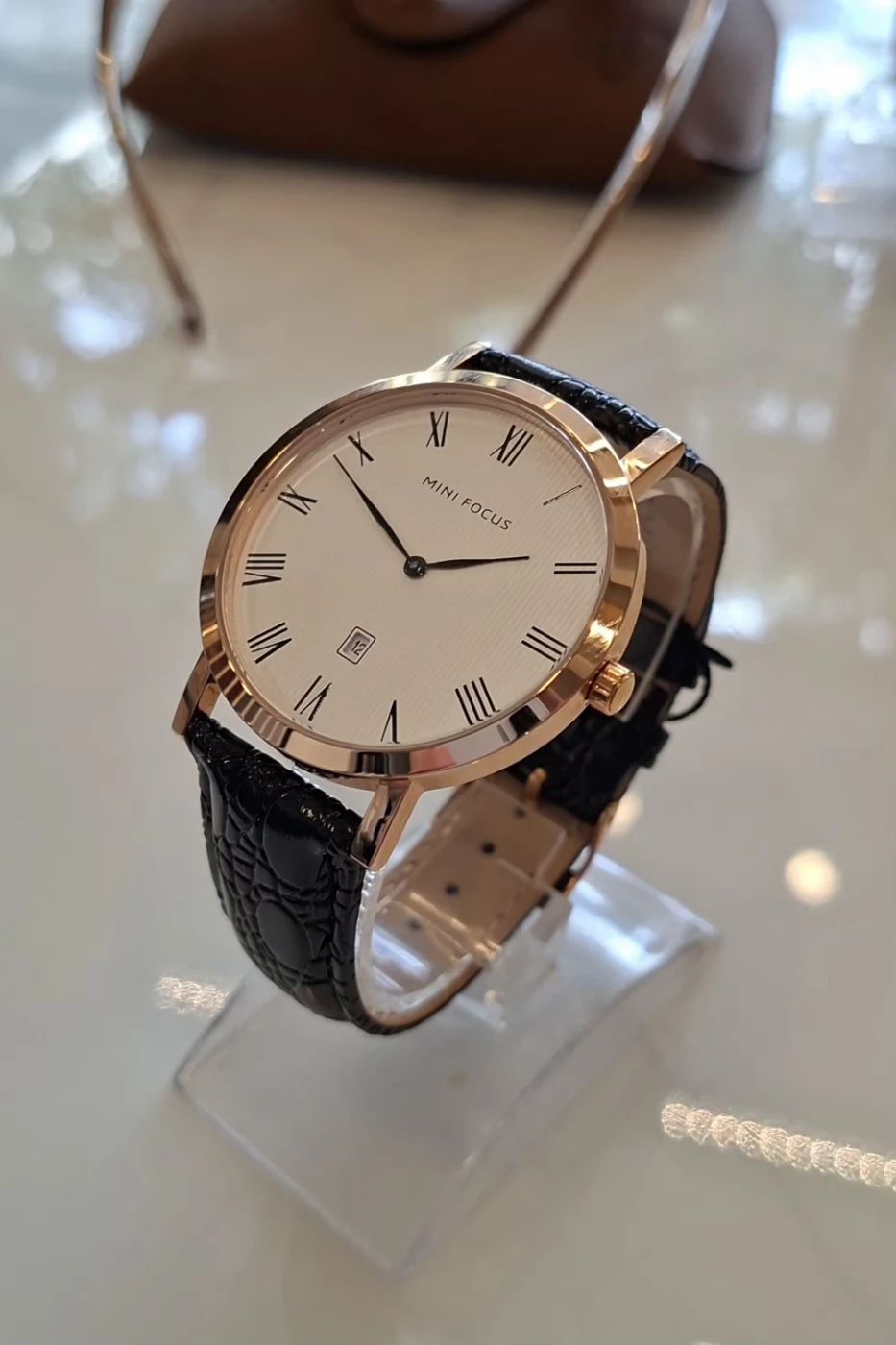 Relógio Mini Focus em bronze Bracelete em pele | definne