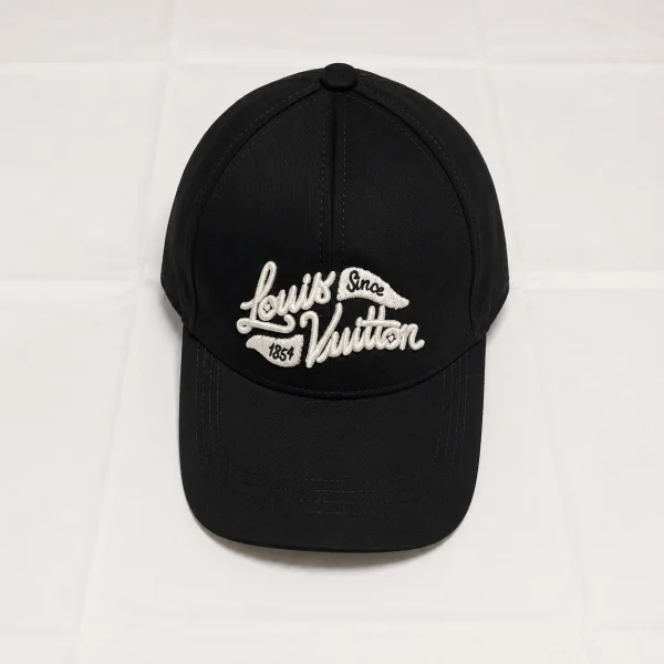 Louis Vuitton Cap Black Print | 