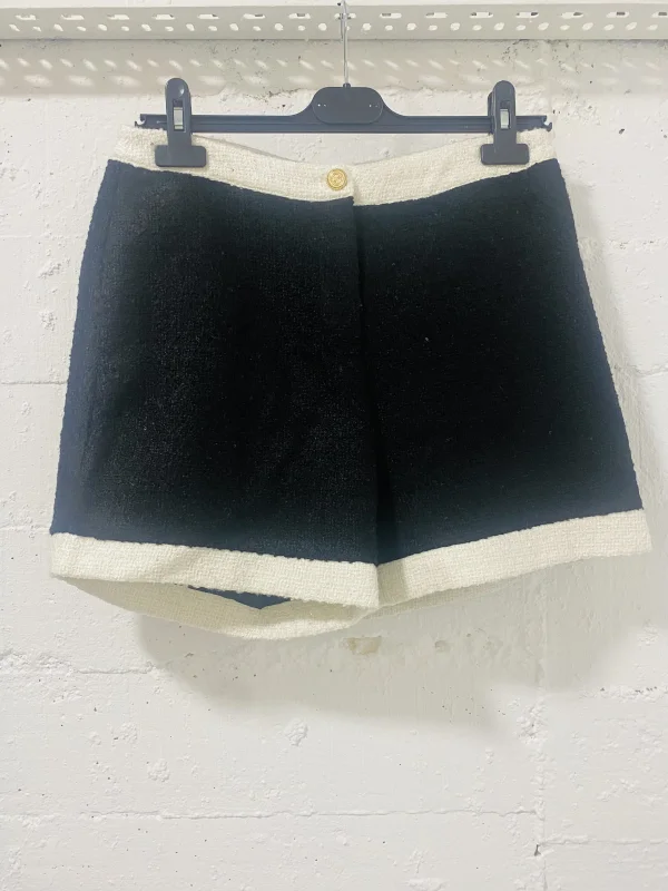 Yves Sain Laurent Women Short Black/White | MASSIMOLUXURYOUTLET