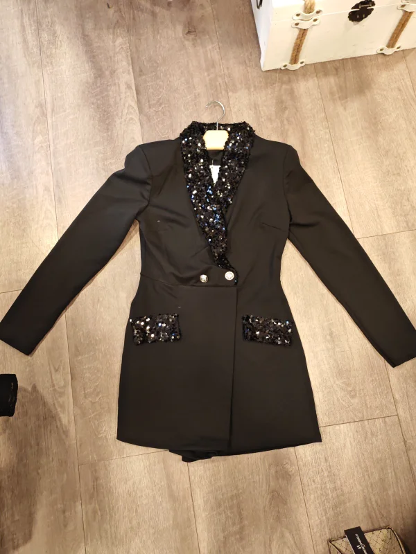 Tutina corta con pagliet | Non solo moda 