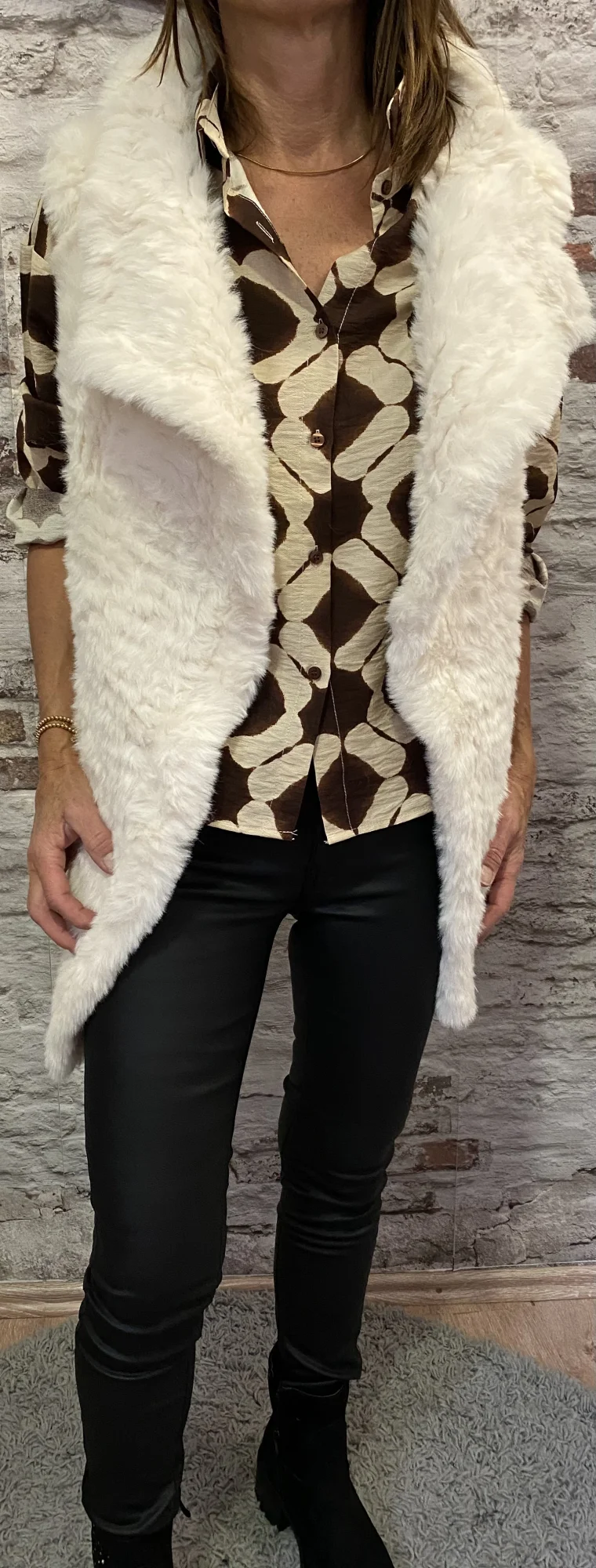 Veste fourrure sans manche  | Jus de coco 