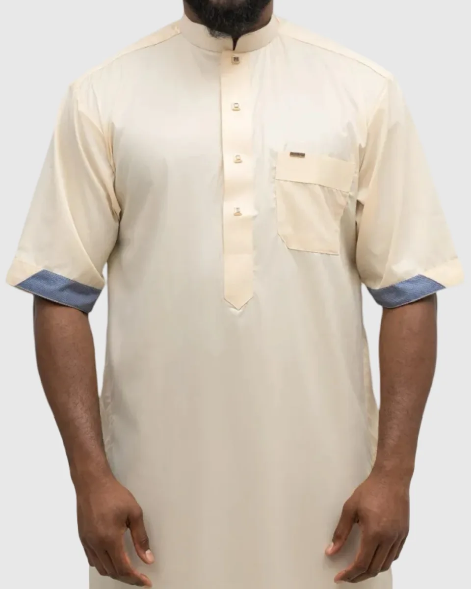 QAMIS MUSA BIEGE – ÉLÉGANCE & TRADITION | AMCOSMETIK
