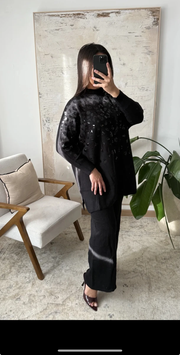 Ensemble Pull & Pantalon Noir Chic à Sequins | Jasmine créations 