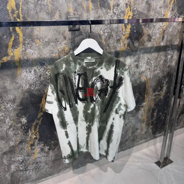 Givenchy Paris T-Shirt White | MASSIMOLUXURYOUTLET
