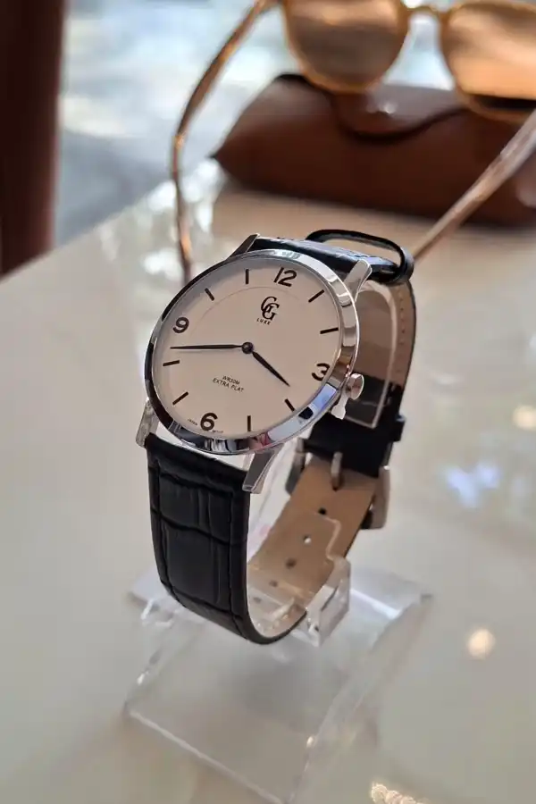 Relógio GG LUX Classic Leather Black & Silver Fundo Branco  | definne