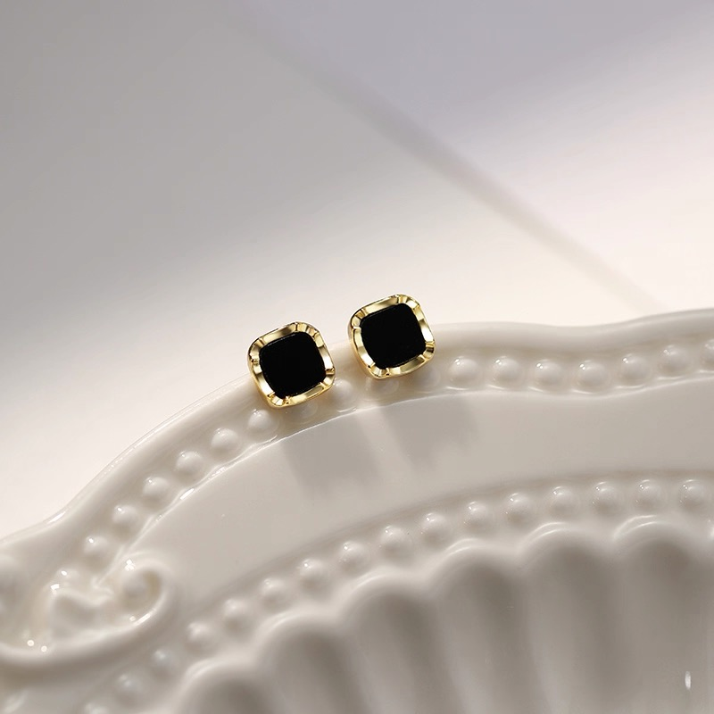 High-end ear bone studs | Wenzhou Youhui Trading Co., Ltd.
