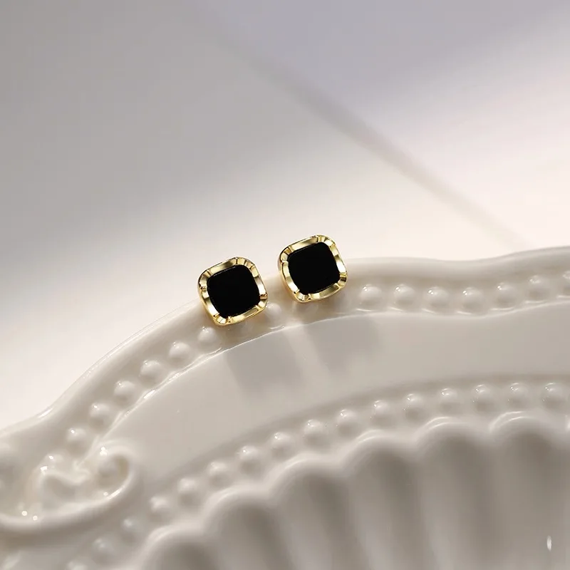 High-end ear bone studs | Wenzhou Youhui Trading Co., Ltd.