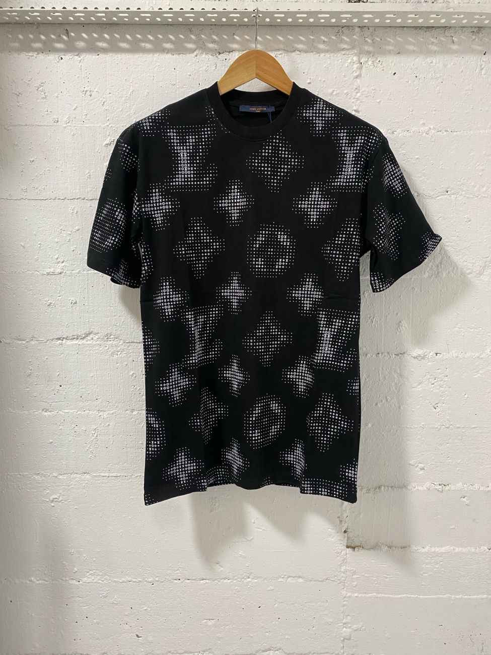 Louis Vuitton Monogram LV Black | MASSIMOLUXURYOUTLET