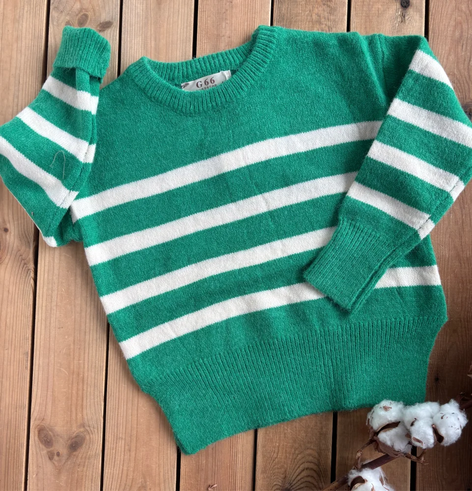 Pull green vibes vert sapin  | Lena in Love 