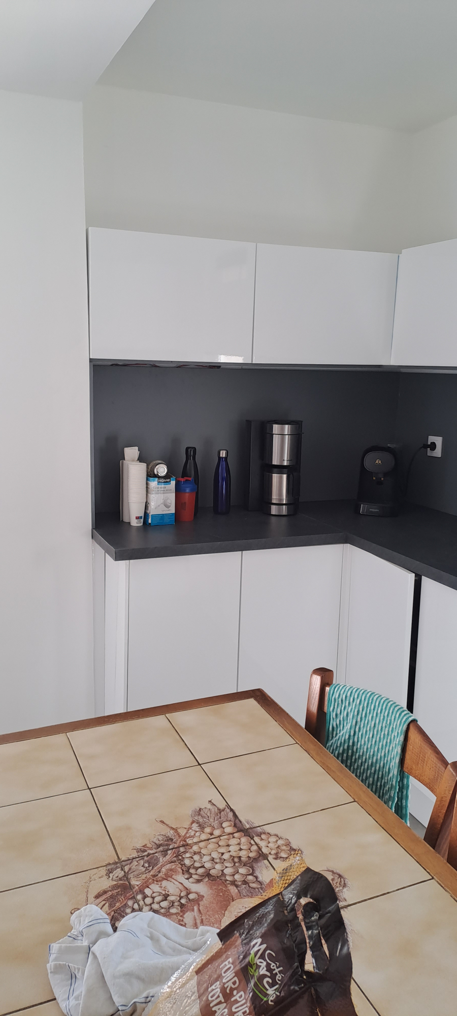 Cuisine aménagée laquée blanc  | MULTI-AFFAIRES