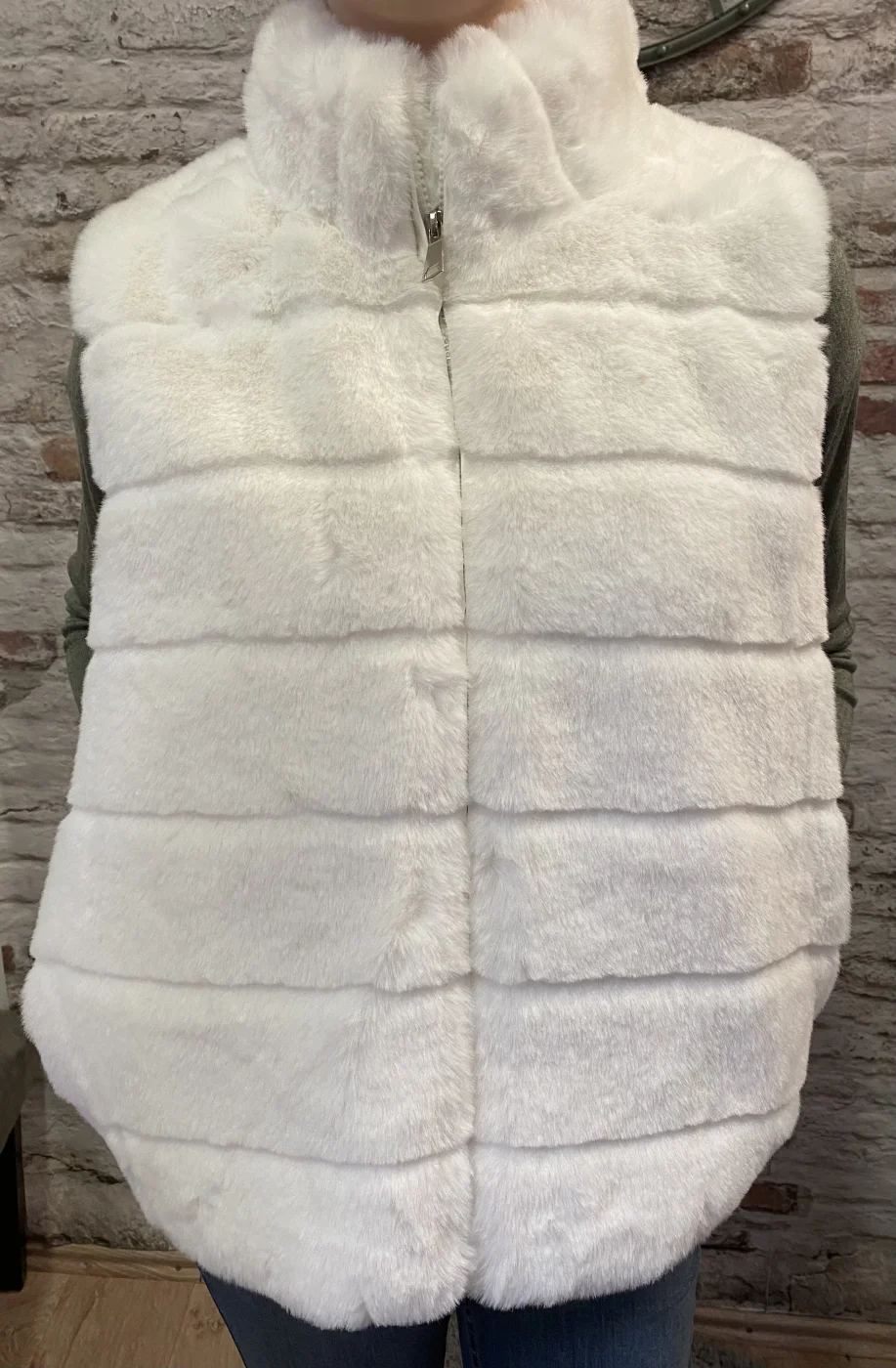 Veste fausse fourrure | Jus de coco 