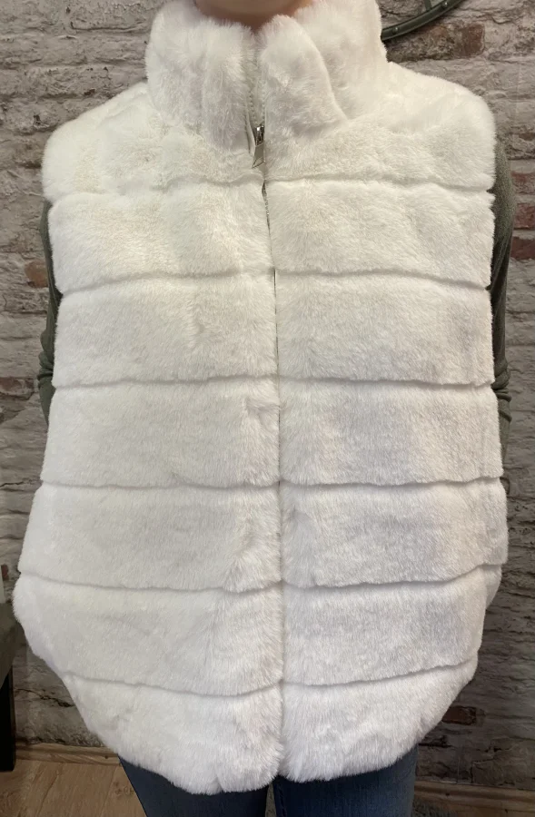Veste fausse fourrure | Jus de coco 