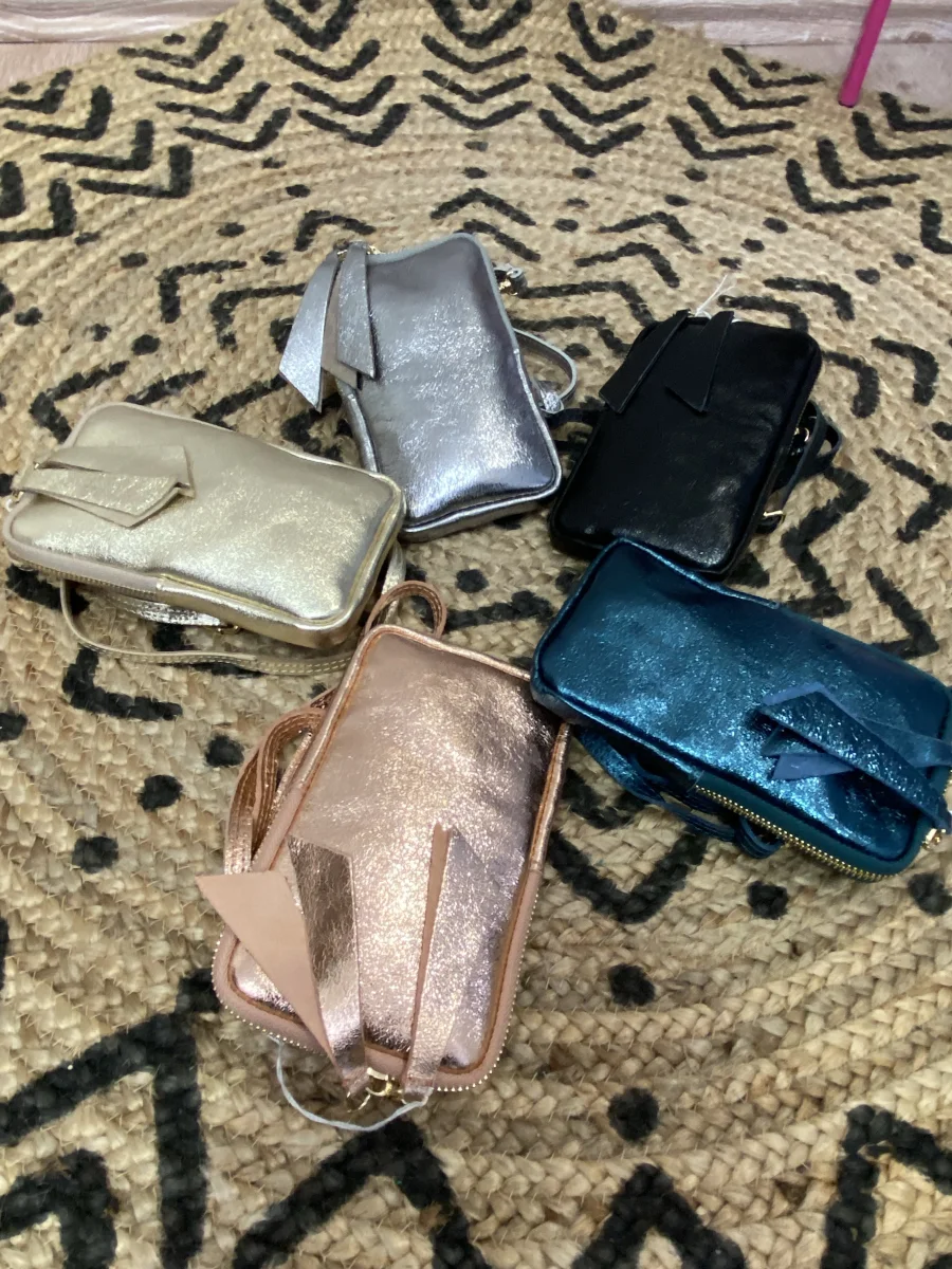 Pochette cuir best | Jus de coco 
