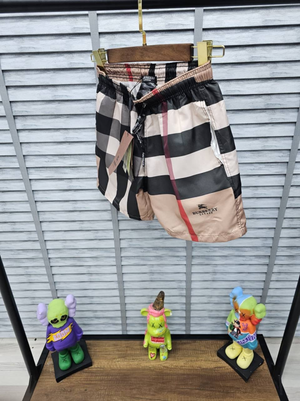 Burberry London Swimm Shorts Brown Logo | MASSIMOLUXURYOUTLET