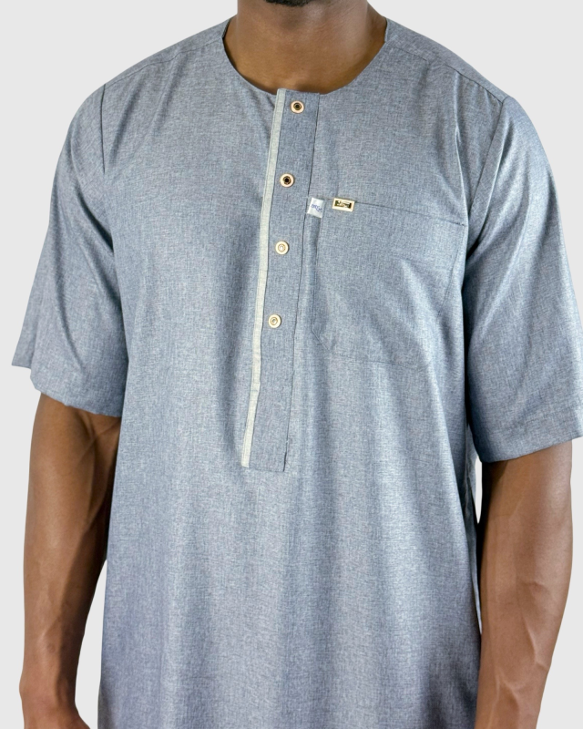 QAMIS GRIS BLEUTÉ MANCHES COURTES BOUTONS DORÉS - ZEIN | AMCOSMETIK