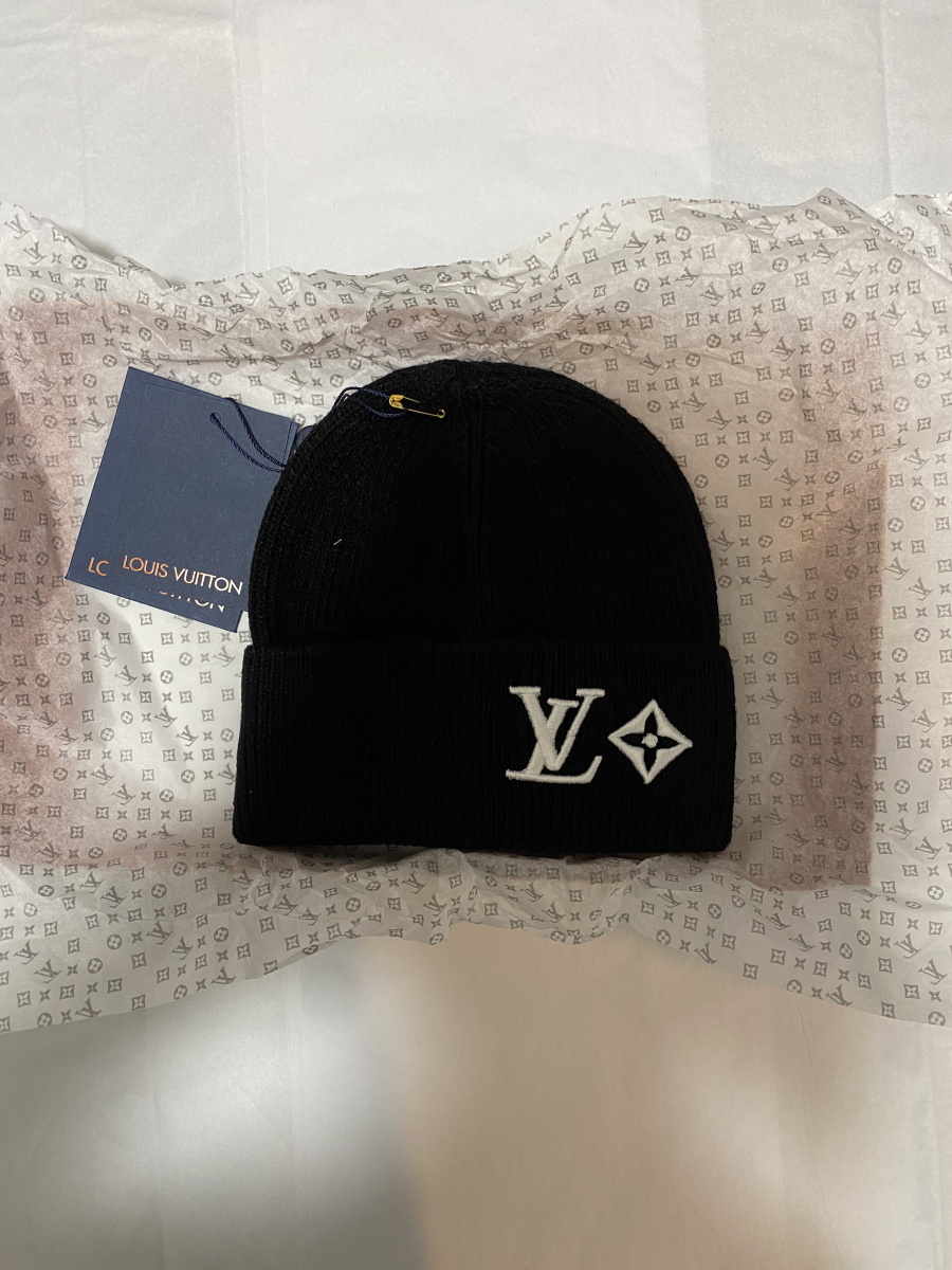 Louis Vuitton Cotton Cap Blach/White | MASSIMOLUXURYOUTLET