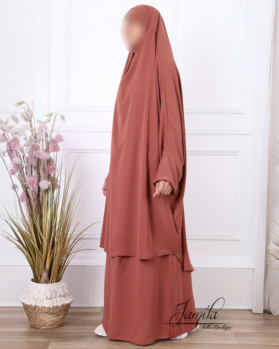 JILBAB 2 PIÈCES AVEC JUPE TERRACOTA ROSÉ – CONFORT ET ÉLÉGANCE | AMCOSMETIK