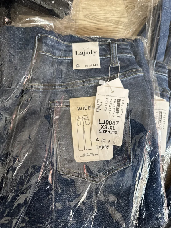 Jeans  | Astra boutique 