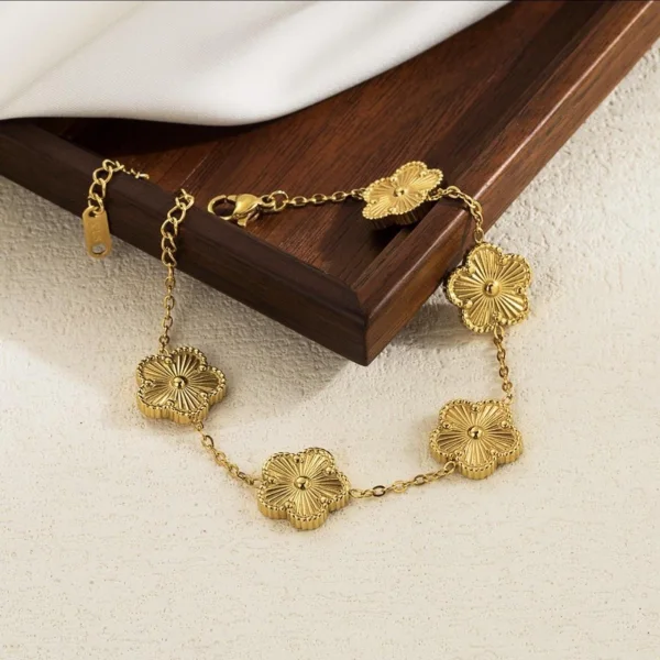 HIGH FASHION Flower Bracelet Gold | 💖 𝕄𝕠𝕕𝕖𝕝 𝔻𝕠𝕝𝕝 💖