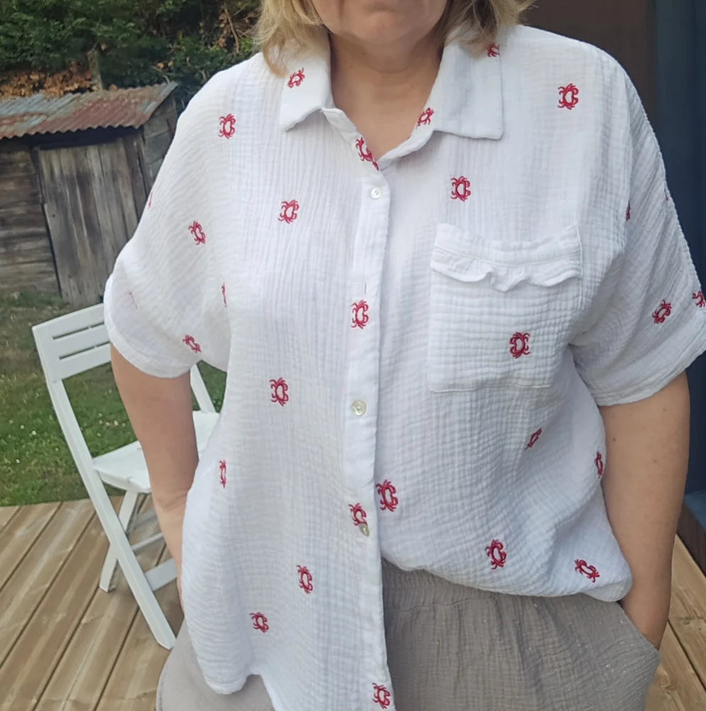 Chemise en gaze de coton avec broderie crabe grande taille | Chez Florem
