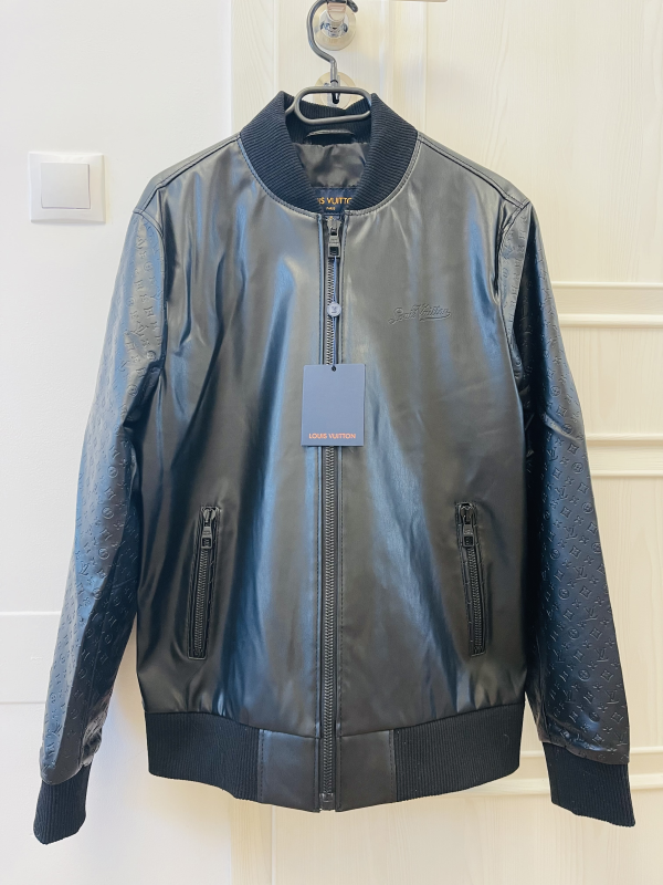 Louis Vuitton Giacca Bomber Black Monogram | MASSIMOLUXURYOUTLET
