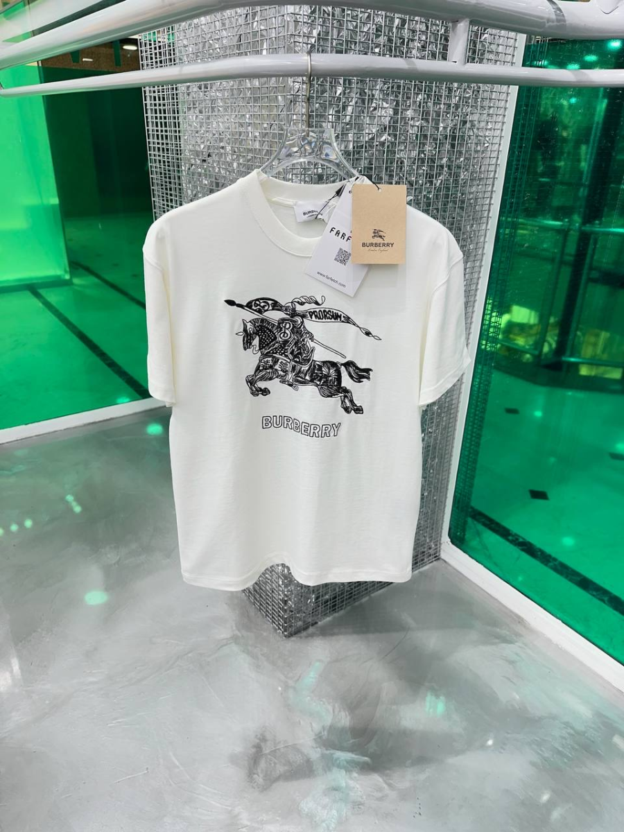 Burberry London T-Shirt White  | MASSIMOLUXURYOUTLET