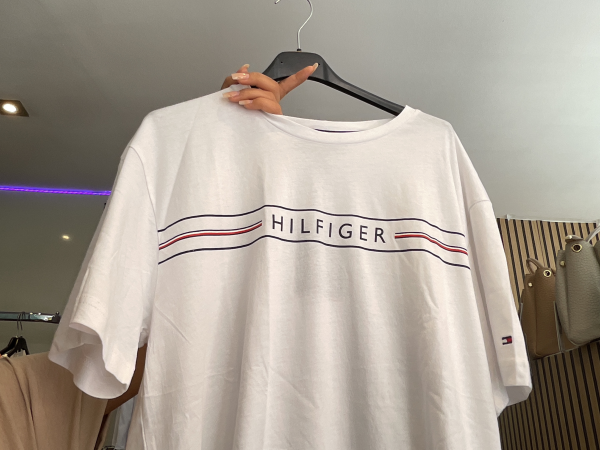 T sh M | Astra boutique 