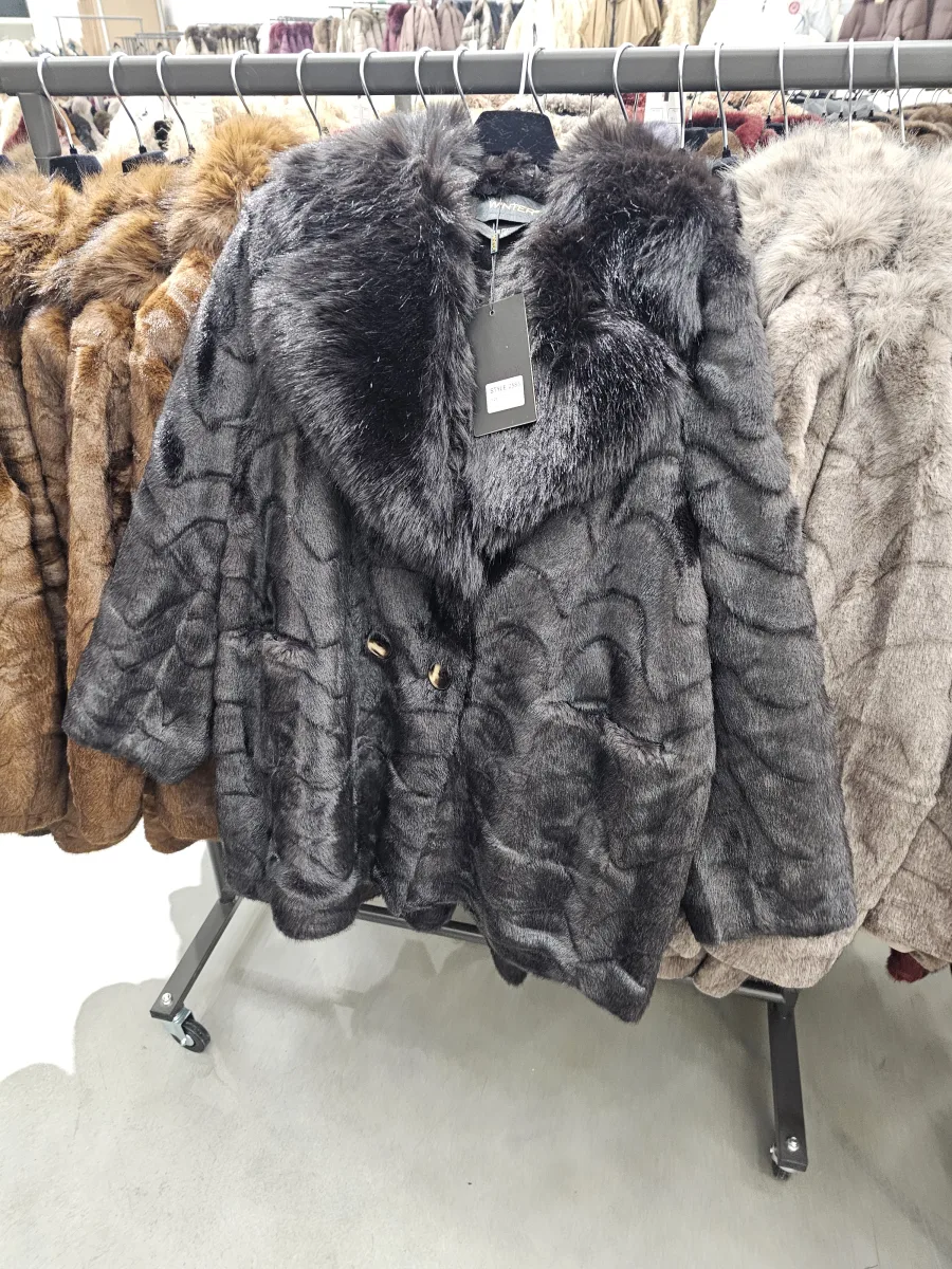 Fourroure Lifesendy  | Dresses of my World